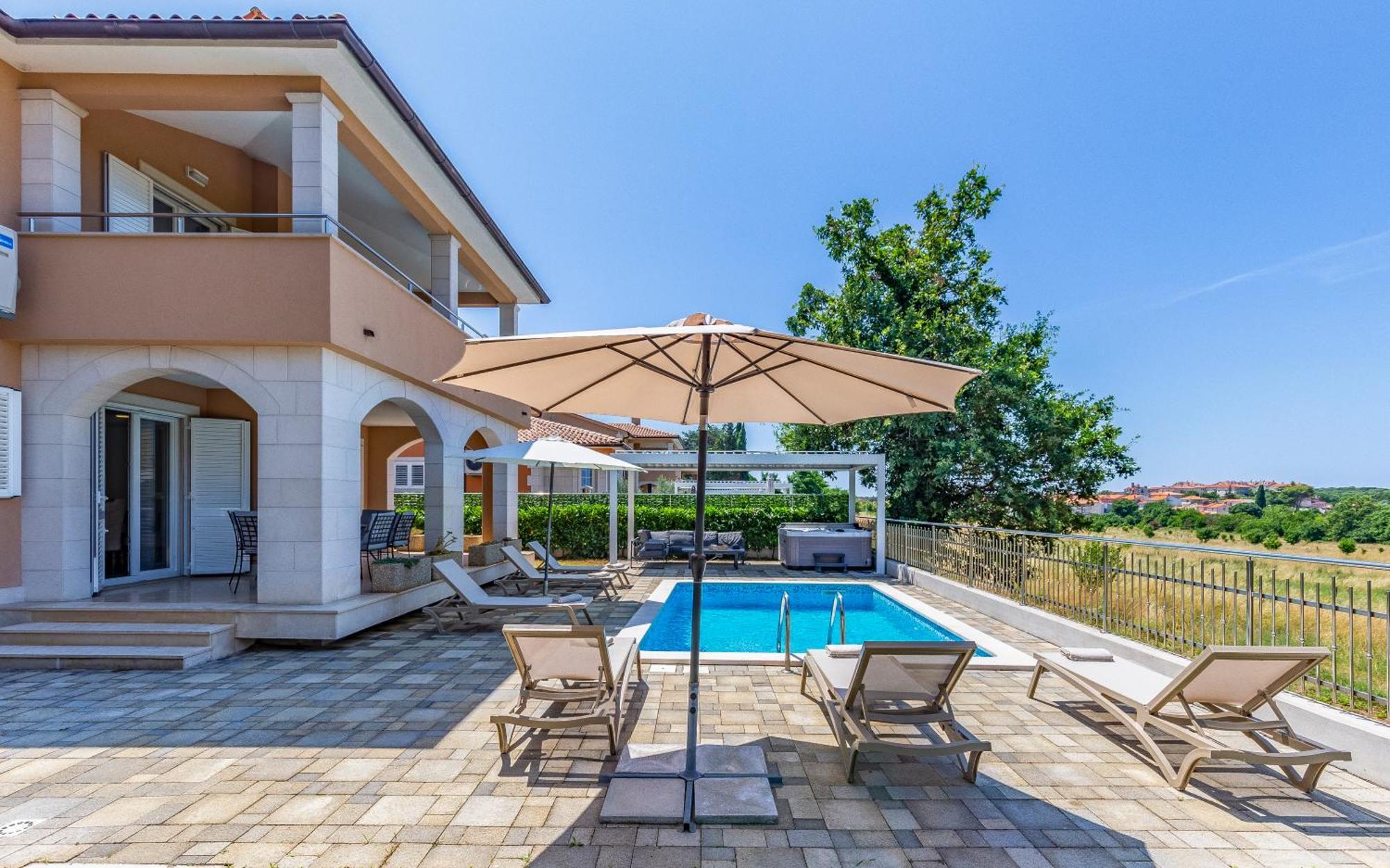 Lotus Villas Resort Pula Exterior photo